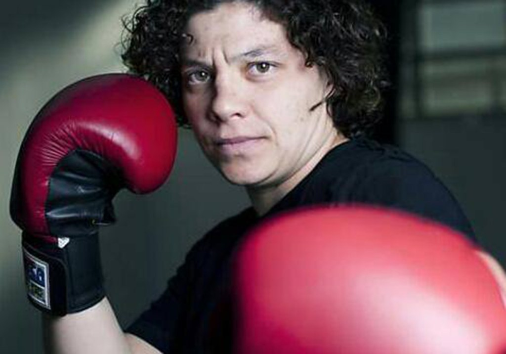 Após sofrer rejeição de técnicos por ser mulher, boxeadora brasileira se prepara para estreia na Olimpíada 2016