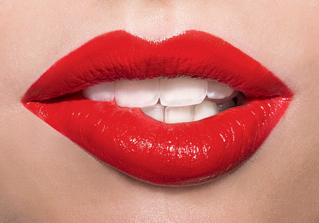 Tutorial para usar o batom vermelho sem erro