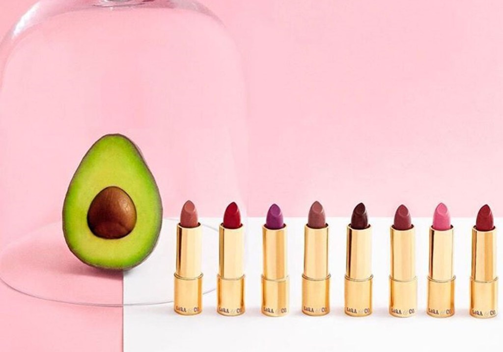 Abacate no batom? Incluir a fruta em cosméticos é a nova tendência