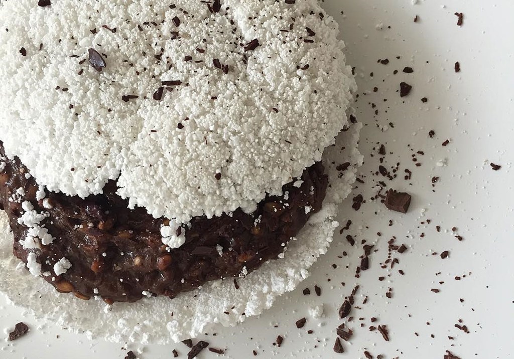 Casadinho de tapioca com cacau para matar a vontade de chocolate