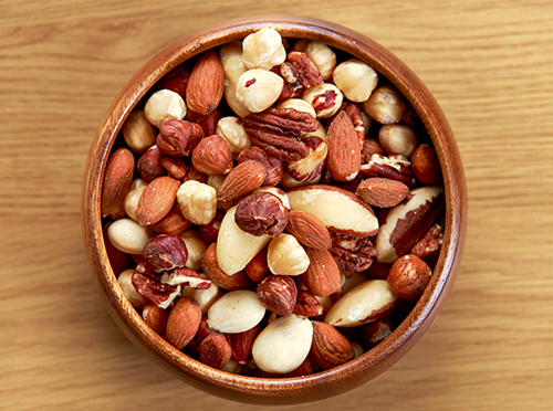 Temperatura ambiente ou refrigerador? Descubra onde armazenar 8 alimentos