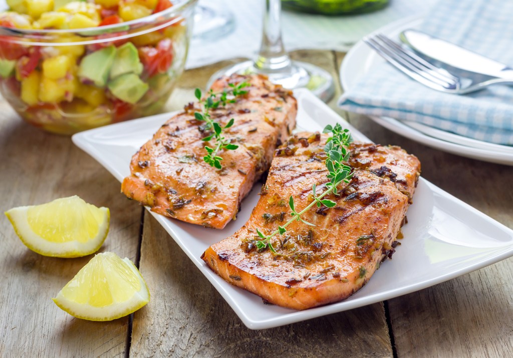 A quantidade certa de proteína que você deveria consumir por dia – não é igual para todo mundo!