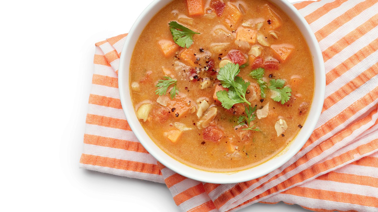 Sopa de frango e grão-de-bico
