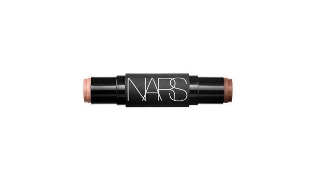 Disponível em oito cores, além de não craquelar, sua fórmula em gel hidrata (R$50). Preços pesquisados em outubro de 2016.
Disponível em oito cores, além de não craquelar, sua fórmula em gel hidrata (R$50). Preços pesquisados em outubro de 2016.