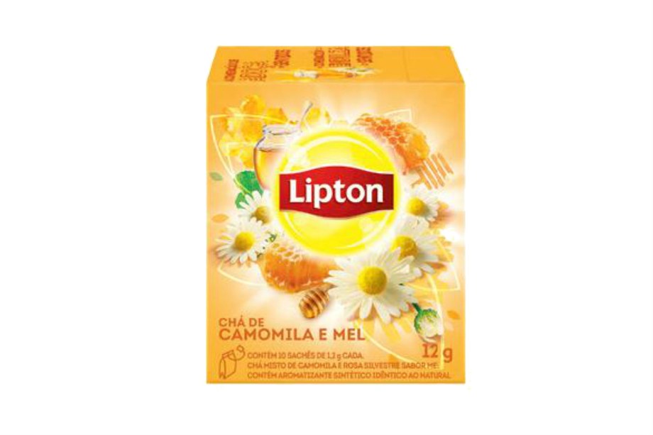 <span class="s1">A Lipton, especializada em chás gelados, lançou uma linha quente. Camomila com mel, hortelã, frutas vermelhas e limão com gengibre são algumas das opções entre os 12 sabores disponíveis, a maioria com caloria zero (R$ 8,49, a caixinha com 30 sachês). <em>*Preços pesquisados em maio de 2017. </em></span> <span class="s1">A Lipton, especializada em chás gelados, lançou uma linha quente. Camomila com mel, hortelã, frutas vermelhas e limão com gengibre são algumas das opções entre os 12 sabores disponíveis, a maioria com caloria zero (R$ 8,49, a caixinha com 30 sachês). <em>*Preços pesquisados em maio de 2017. </em></span>