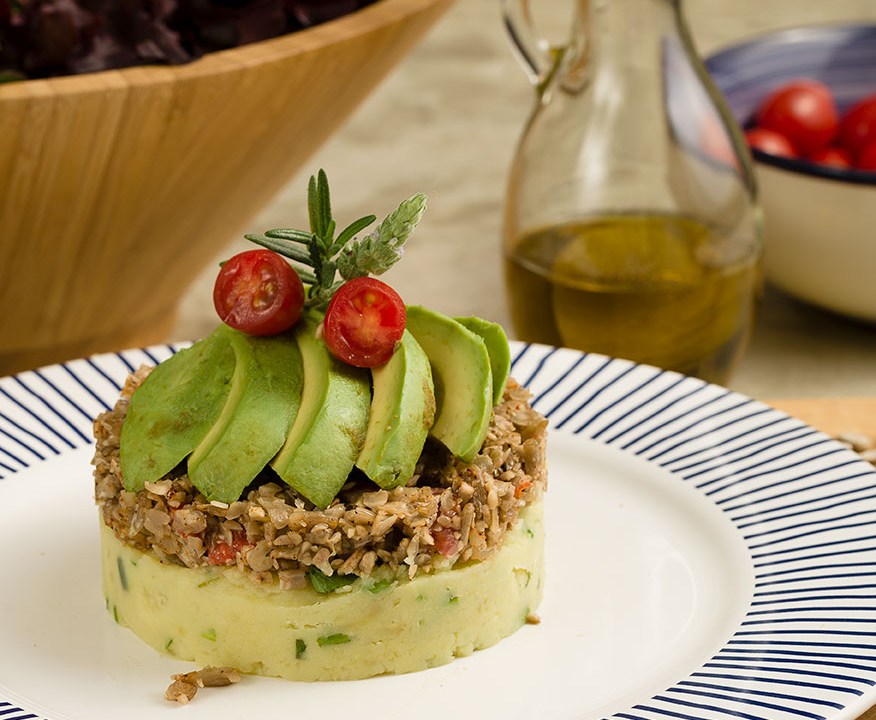 carne moída de girassol e purê de batata-doce