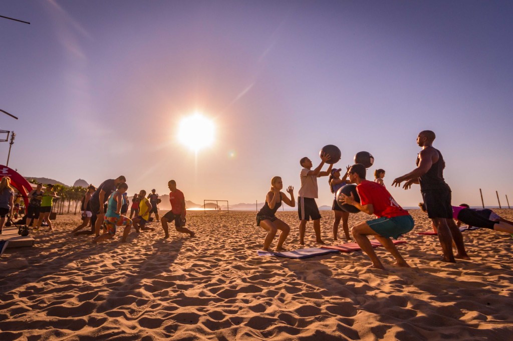 Treino de UAT na praia