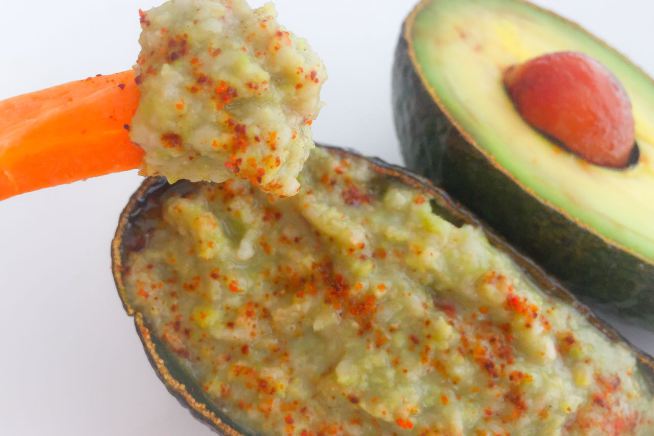 Pasta de abacate para incrementar seu lanche da tarde