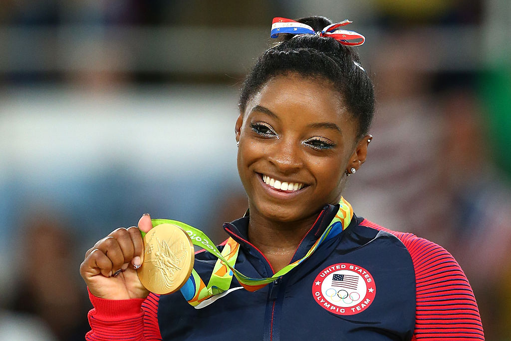 Você vai se emocionar com o relato de Simone Biles sobre adoção