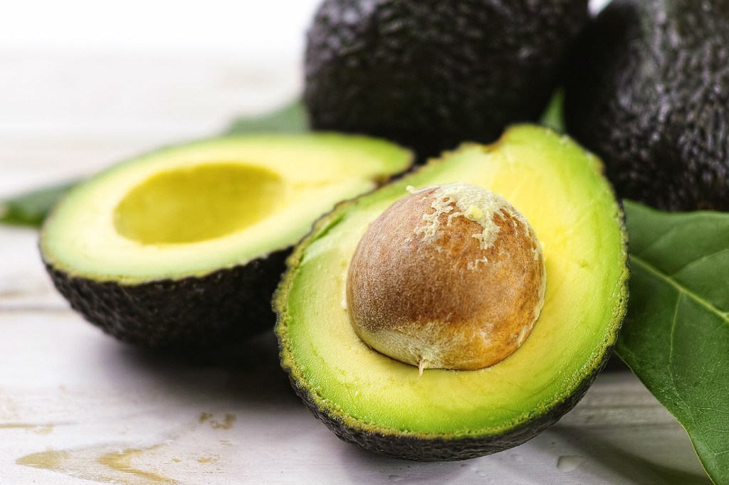 Em doses moderadas, abacate auxilia a saúde do coração