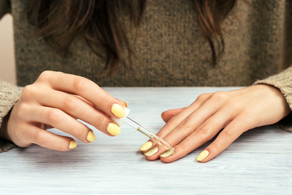 Unha meia-lua: tendência faz bem para a saúde