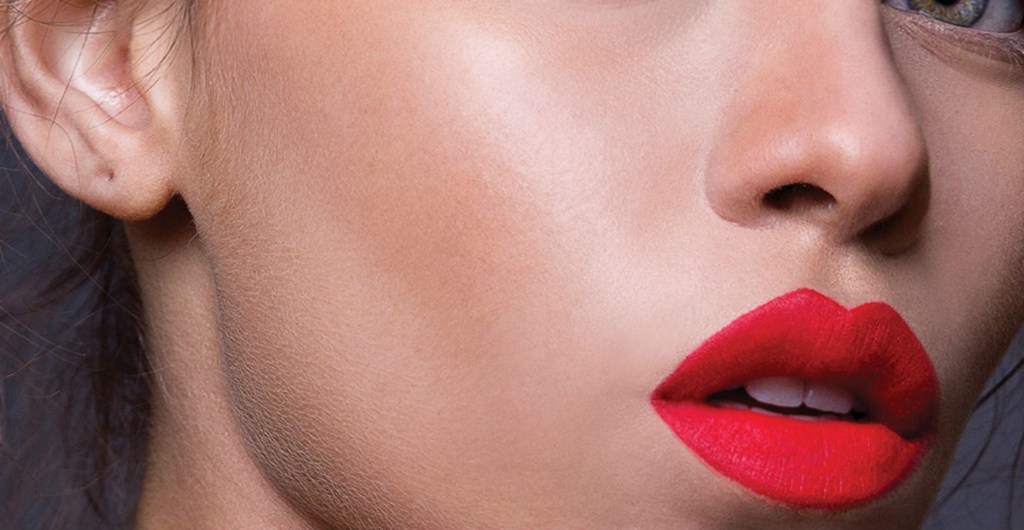 Vermelho no Ano Novo: vestindo paixão e vitalidade para 2025