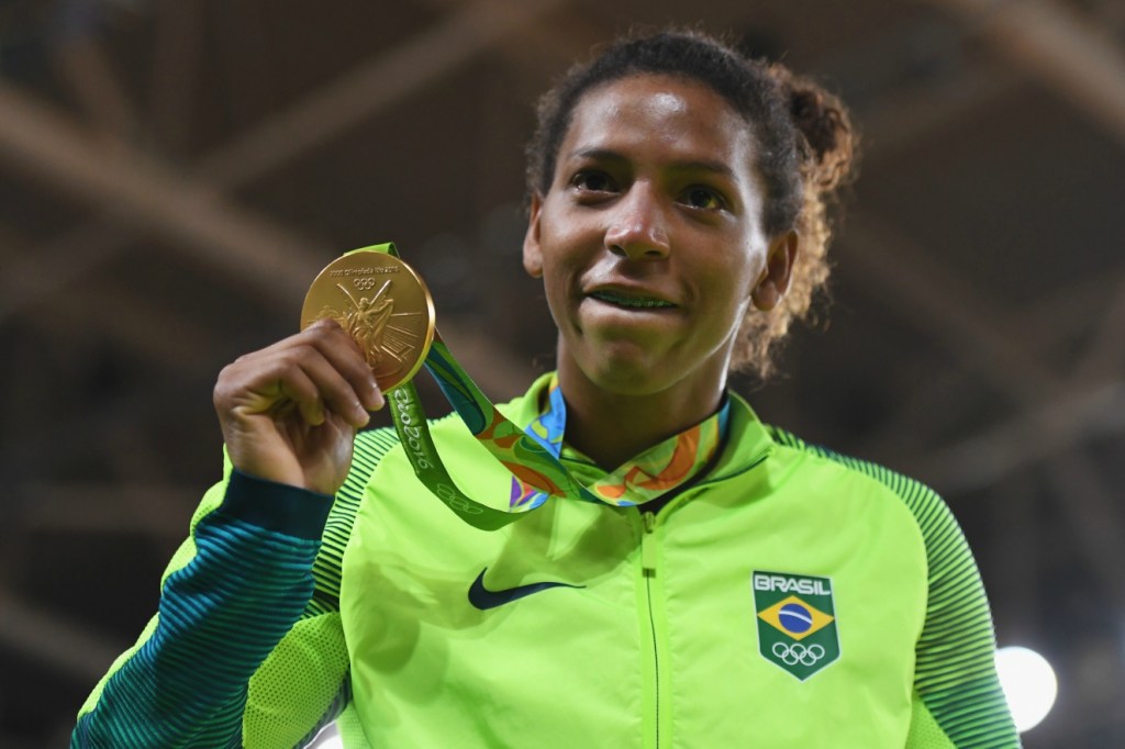 Rafaela Silva sofre racismo e desabafa: “Isso vai até aonde?”