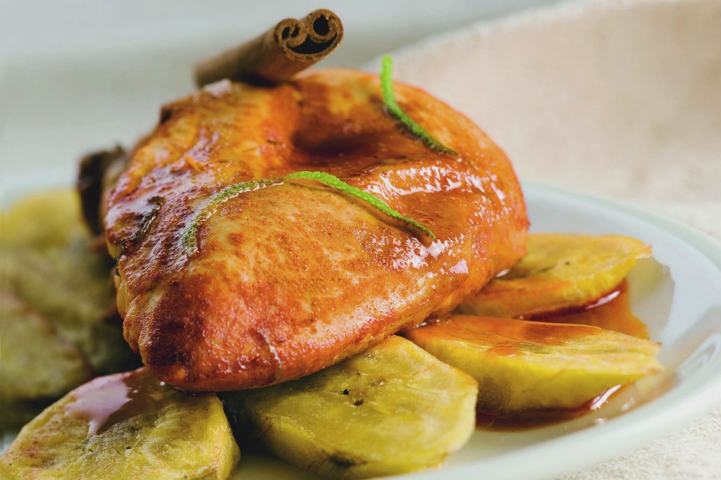 Frango ao molho de tangerina e banana grelhada: jantar saboroso e saudável