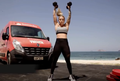 Marcela Gorgulho fazendo treino HIIT no training truck do Santander no Rio de Janeiro