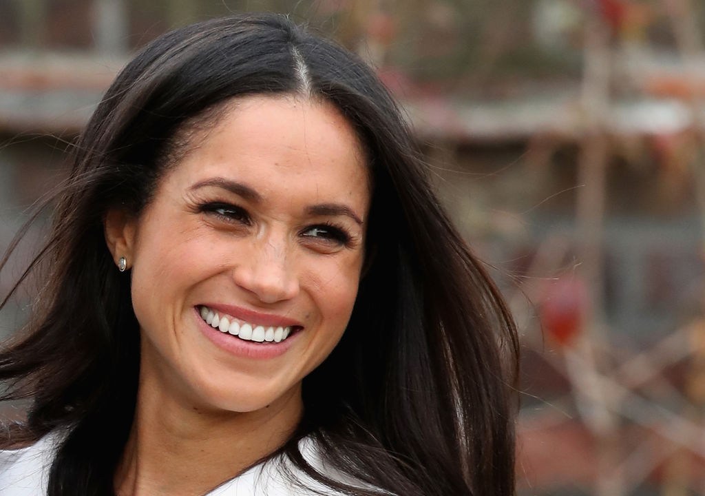 Meghan Markle sorrindo