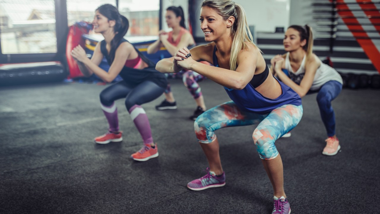 Treino de cárdio ou musculação? Saiba quando priorizar cada um