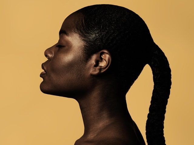 Cardápio contra espinhas: veja o que comer para uma pele lisa