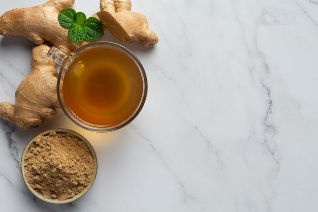 Descubra 8 chás que aliviam o inchaço e ajudam na digestão