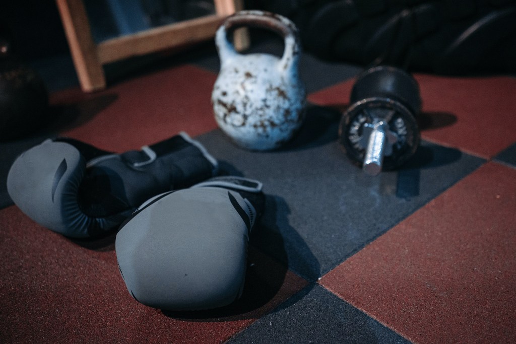 Halter ou kettlebell