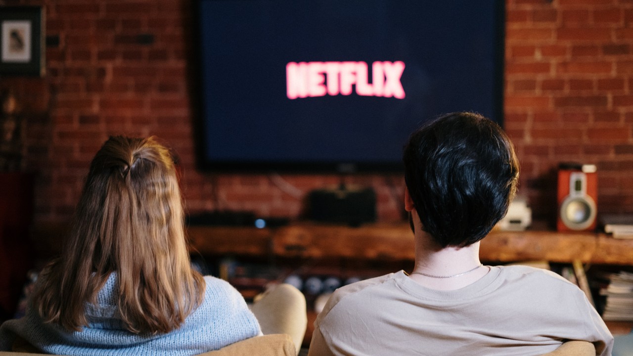 maratonar séries faz mal a saúde