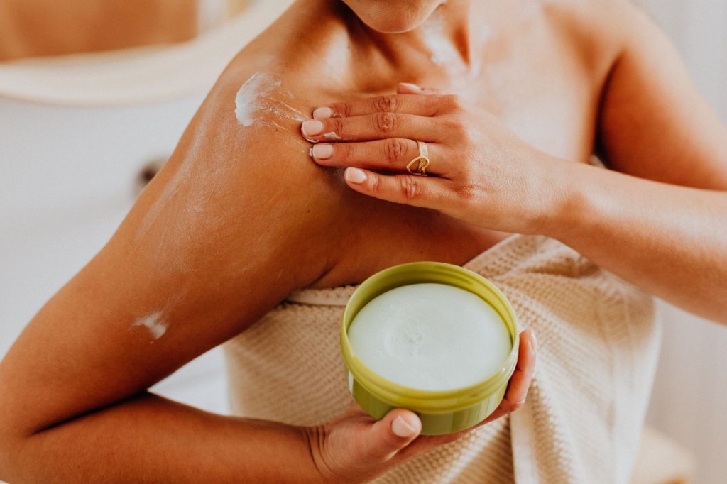 7 hidratantes corporais que deixam a pele muito perfumada