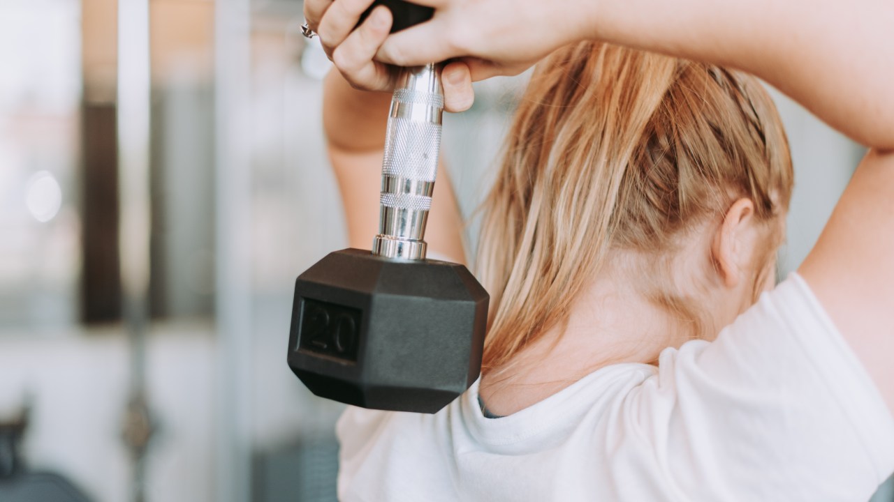 Veja como trocar de treino na academia de forma segura