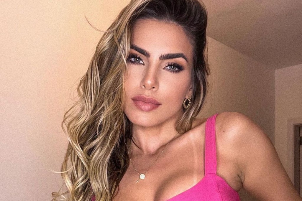 Erika Schneider revela treino que utilizou para aumentar o bumbum