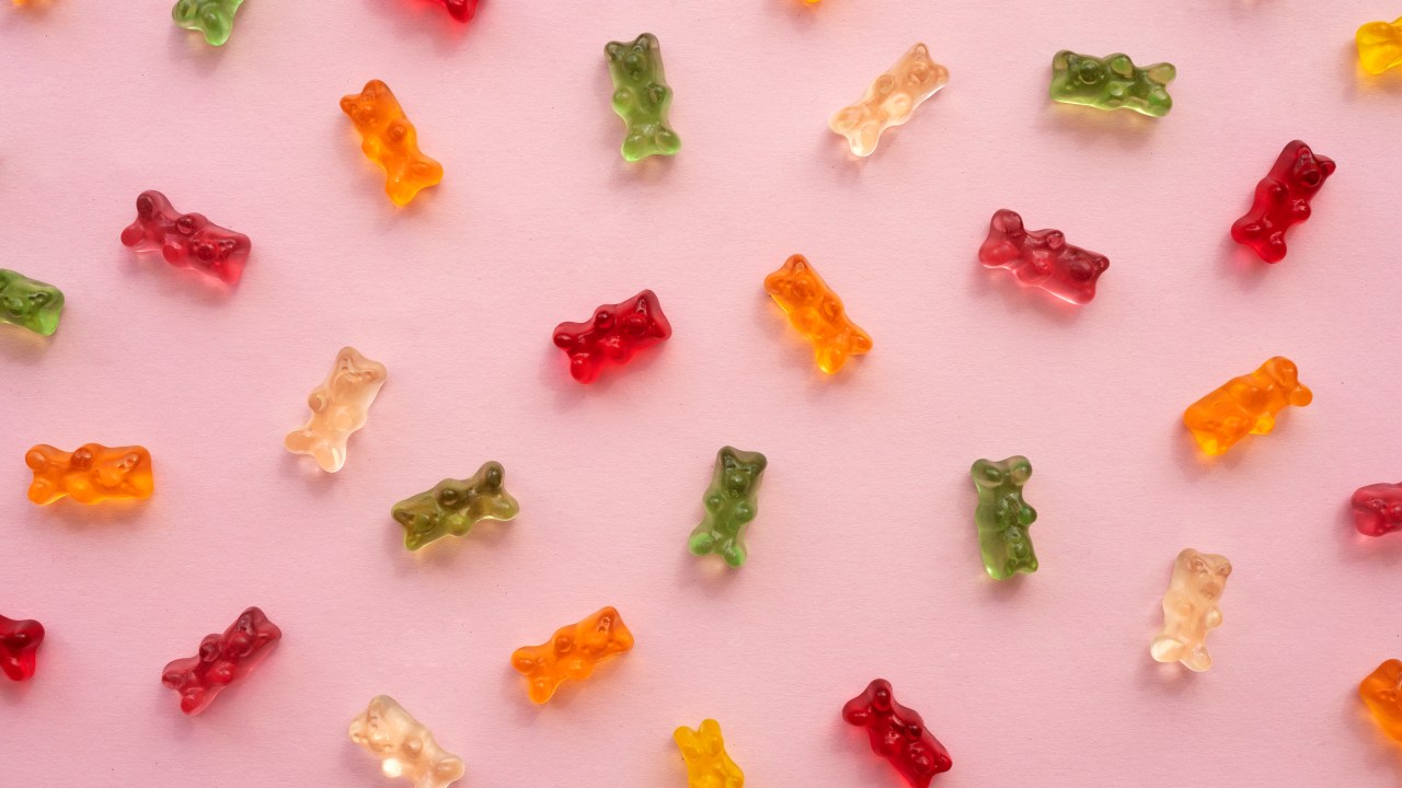 Aprenda a fazer três receitas funcionais de gominhas naturais