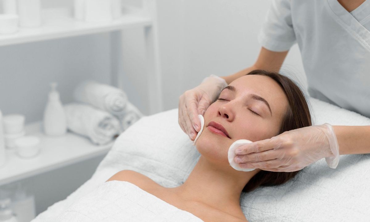 limpeza de pele ajuda a tratar acne