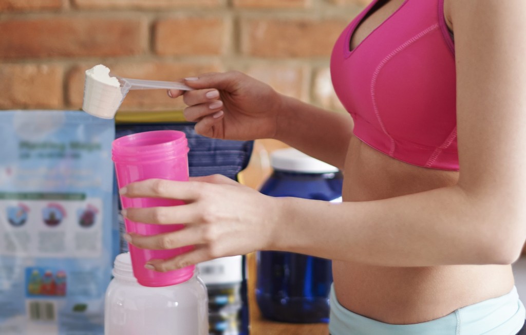 Creatina emagrece, afinal? Endocrino explica os efeitos do suplemento