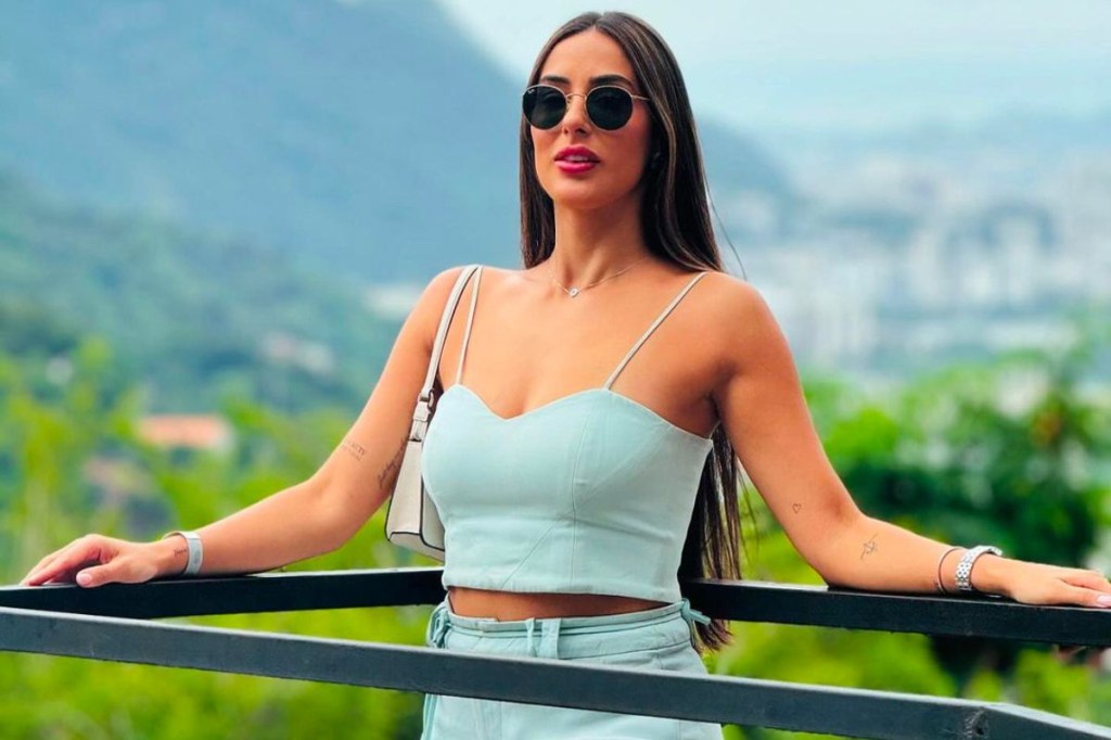 Deniziane Ferreira passa por cirurgia de silicone e lipo LAD