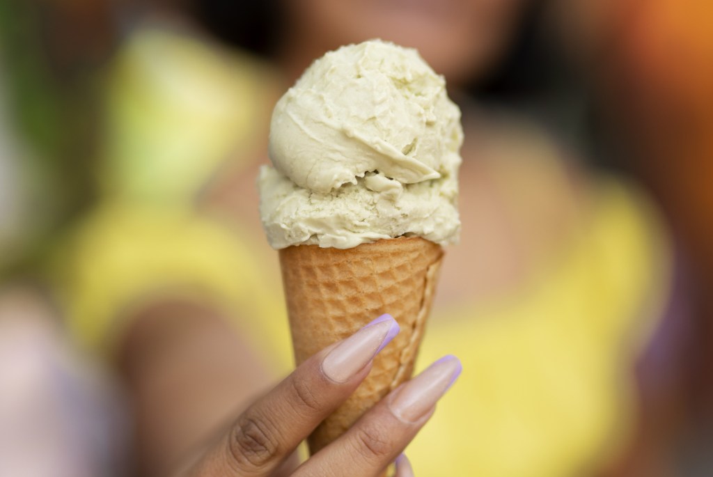 Sorvete de banana com tâmaras para o café da tarde