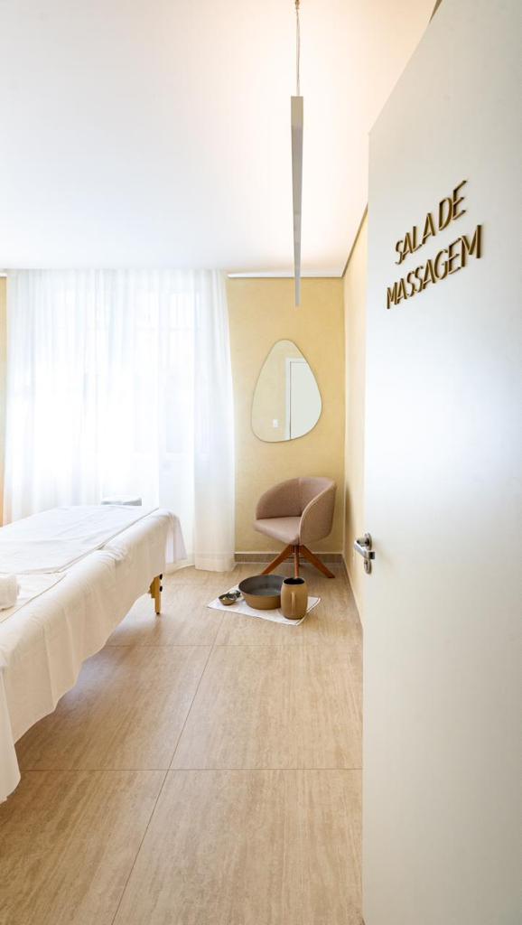 YLLA Beauty and Care YLLA Beauty and Care