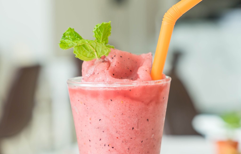 Smoothie serve como uma refeição completa? Nutricionista esclarece