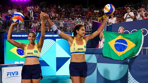 Duda e Ana Patrícia, do vôlei de praia, sobre medalha de ouro: “Realizamos um sonho”