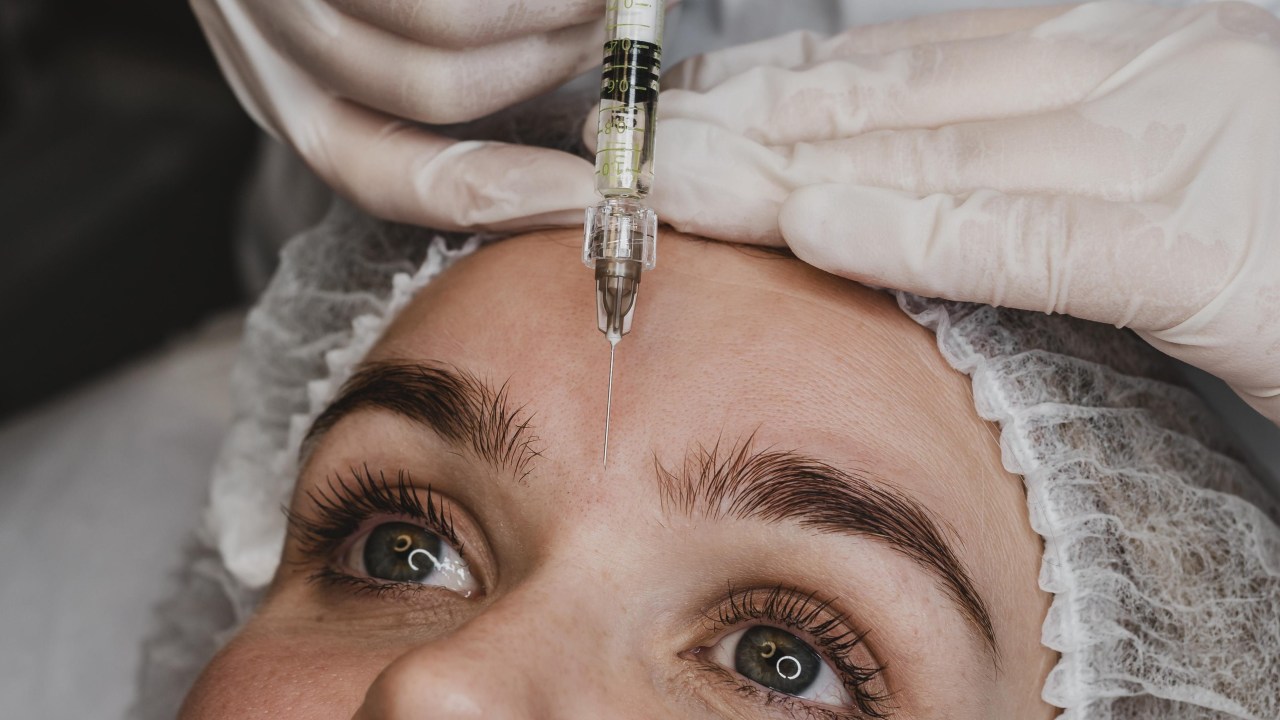 Profissional aponta de quanto em quanto tempo é indicado retocar o botox
