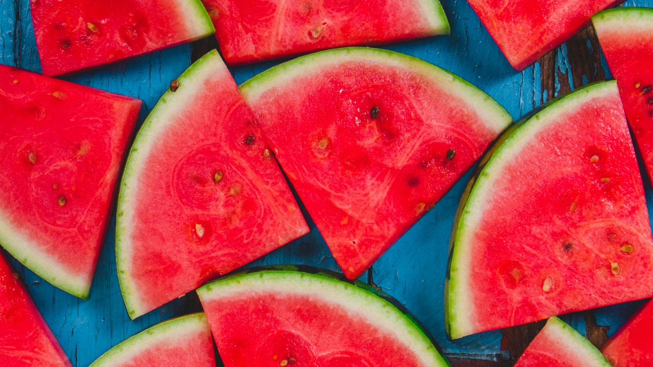 Melancia é uma das frutas da estação