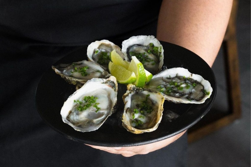 Ostras Ostras no Black Sushi