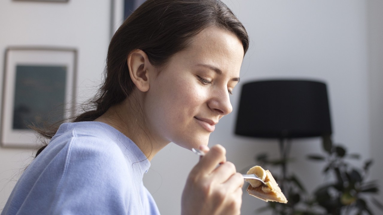 Confira bons motivos para comer consciente em seu dia a dia