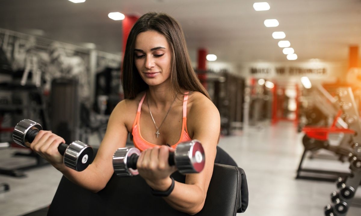 fazer musculação todo dia faz mal