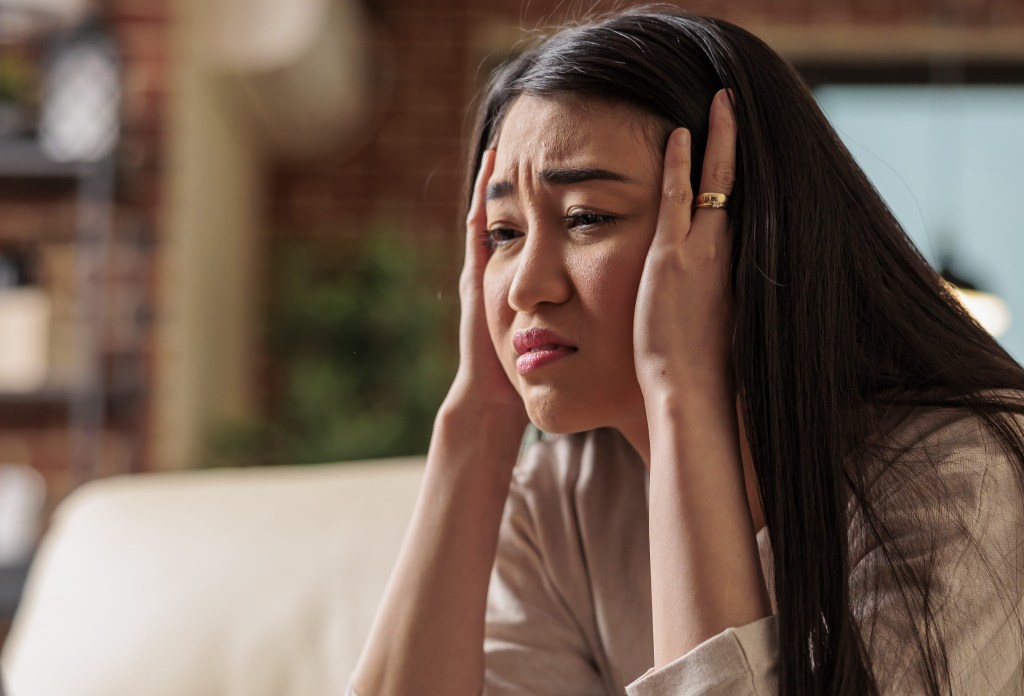 Dificuldade de chorar: causas e explicações a partir de especialistas