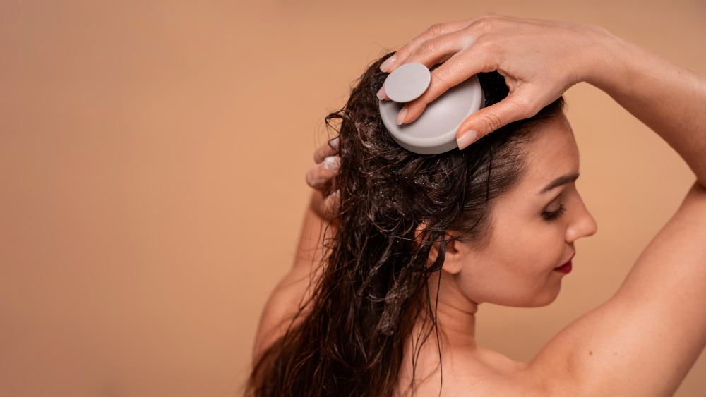 escova massageadora de couro cabeludo