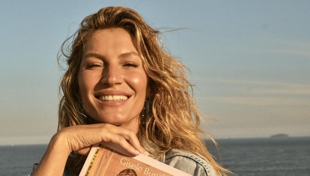 Gisele Bündchen exibe barriga de grávida e reflete sobre felicidade em vídeo tocante
