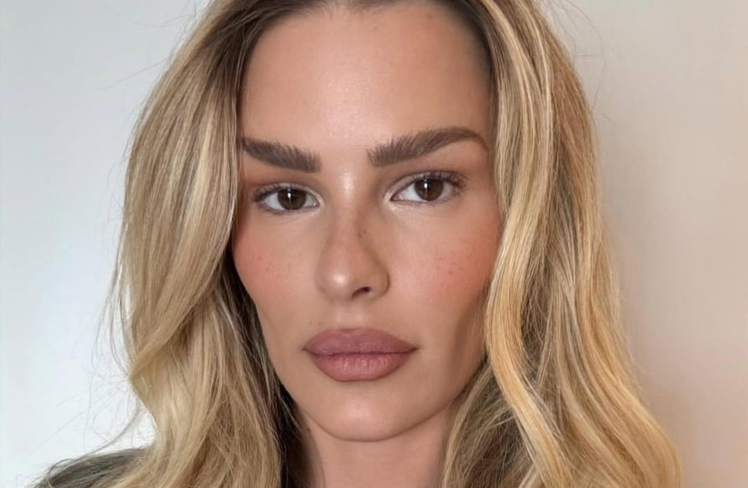 Yasmin Brunet compartilha clique de seus resultados no treino