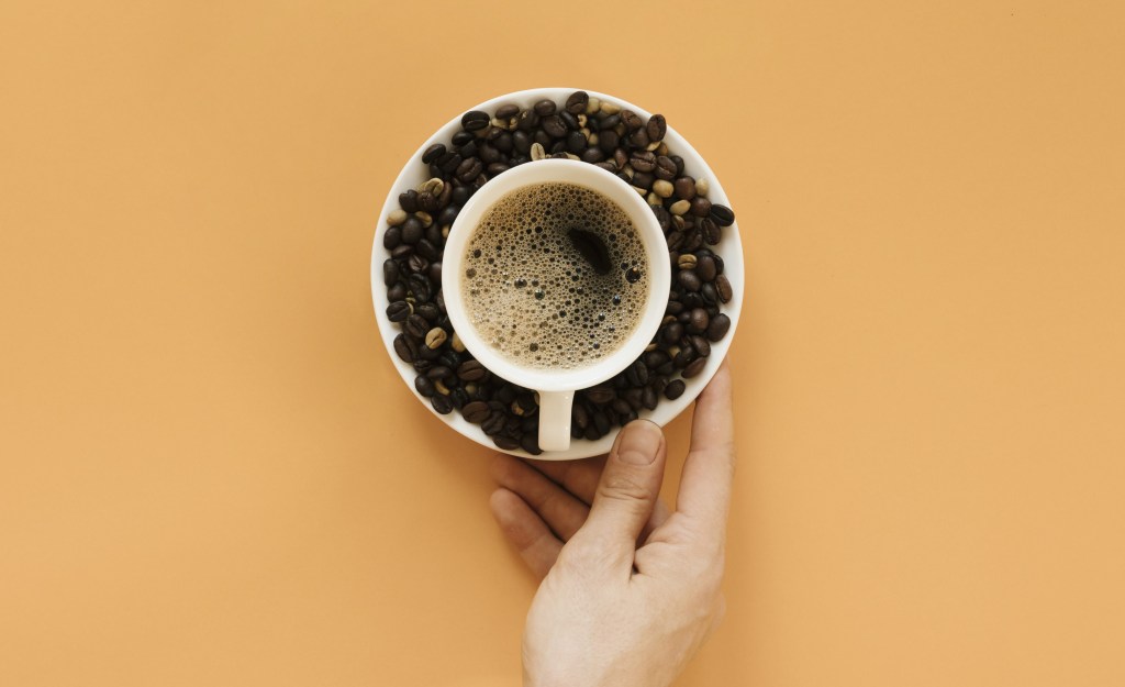 Dicas essenciais para consumir café sem comprometer sua saúde