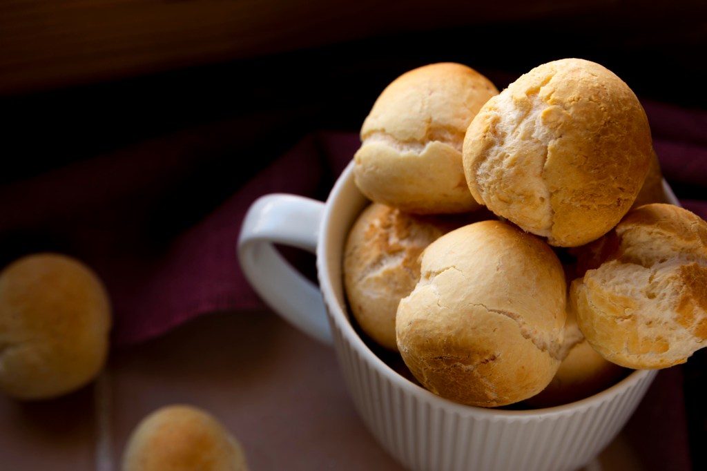 Pão de queijo de inhame: uma opção nutritiva e cheia de benefícios para sua dieta