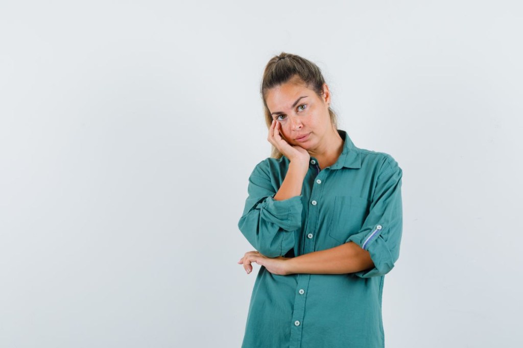 Aprenda a se distanciar emocionalmente de quem não te serve mais