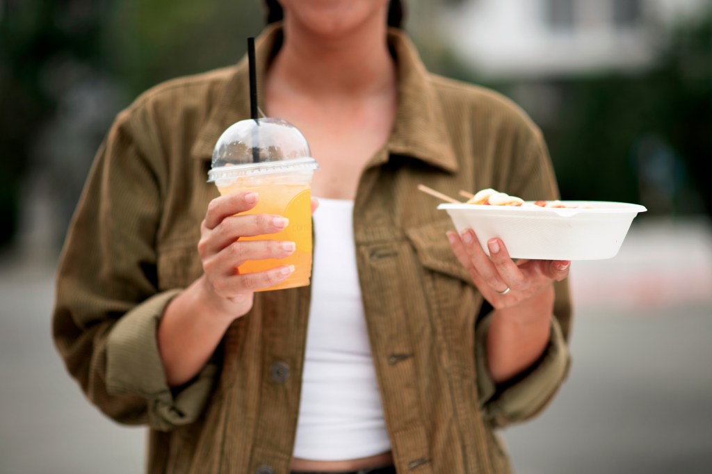 O que seu corpo pede: como identificar fome e sede corretamente