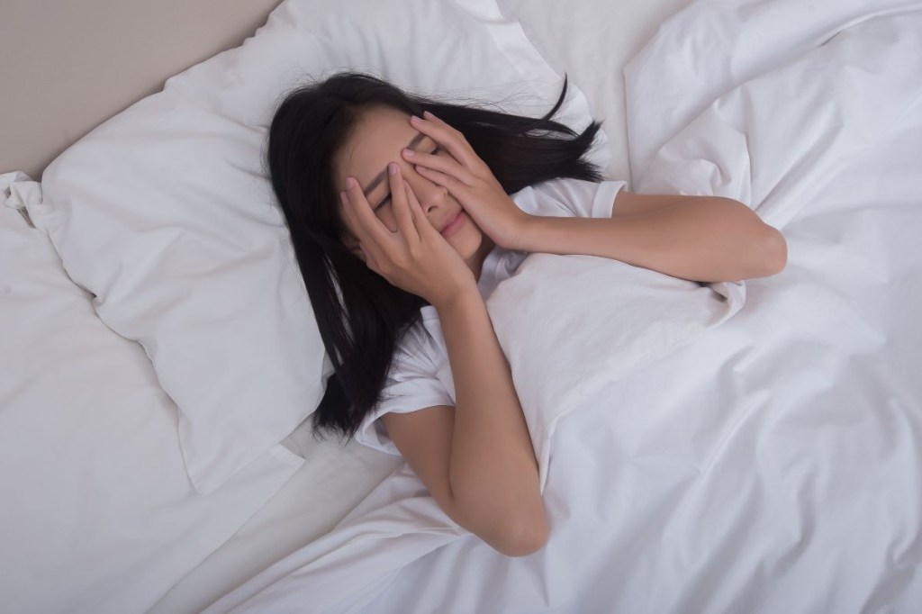 5 hábitos diários que podem estar afetando seu sono e sua saúde